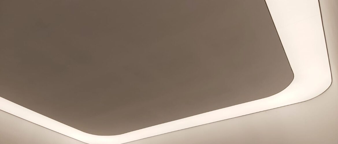 Tavan extensibil translucid alb, retroiluminat LED